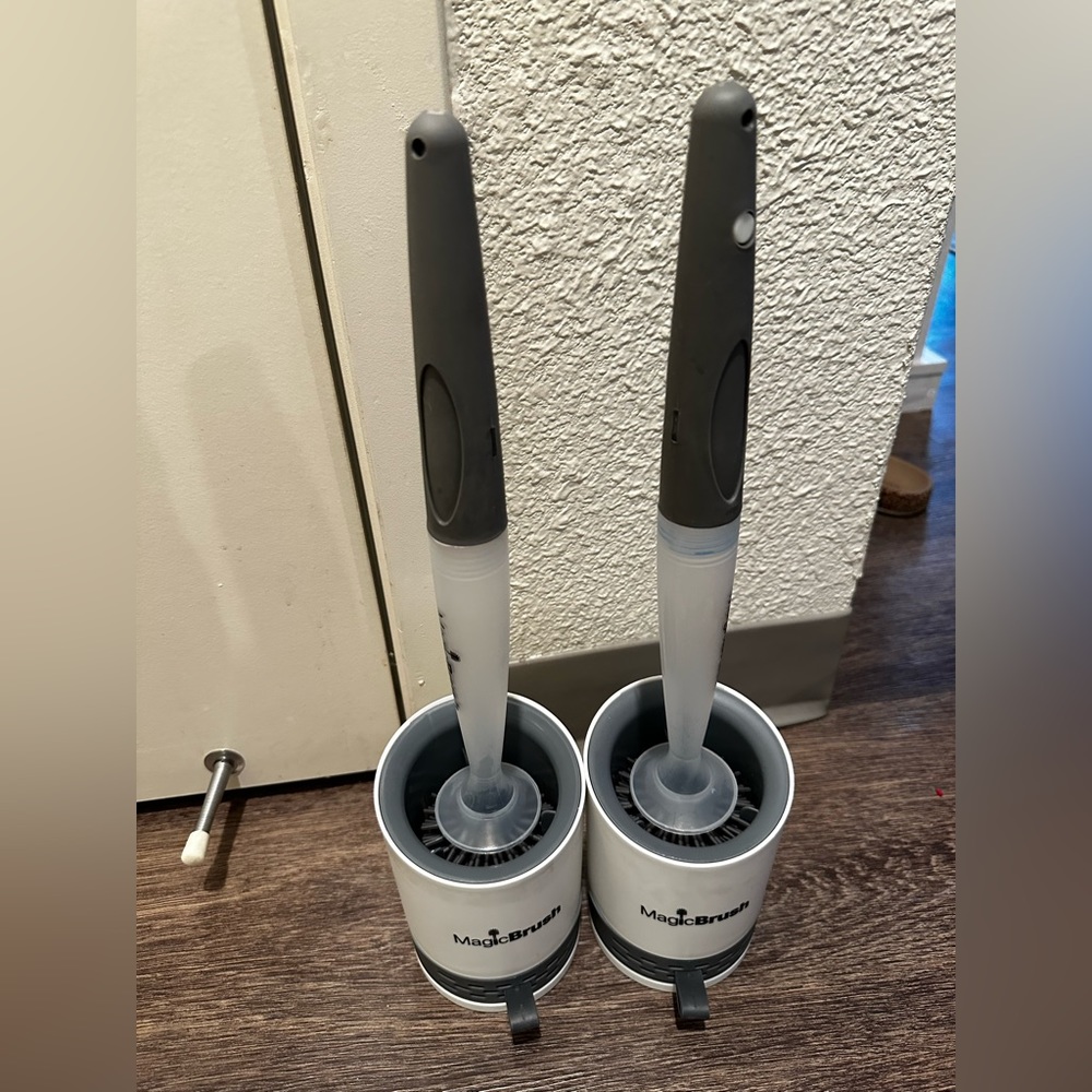 Magic brush toilet brushes